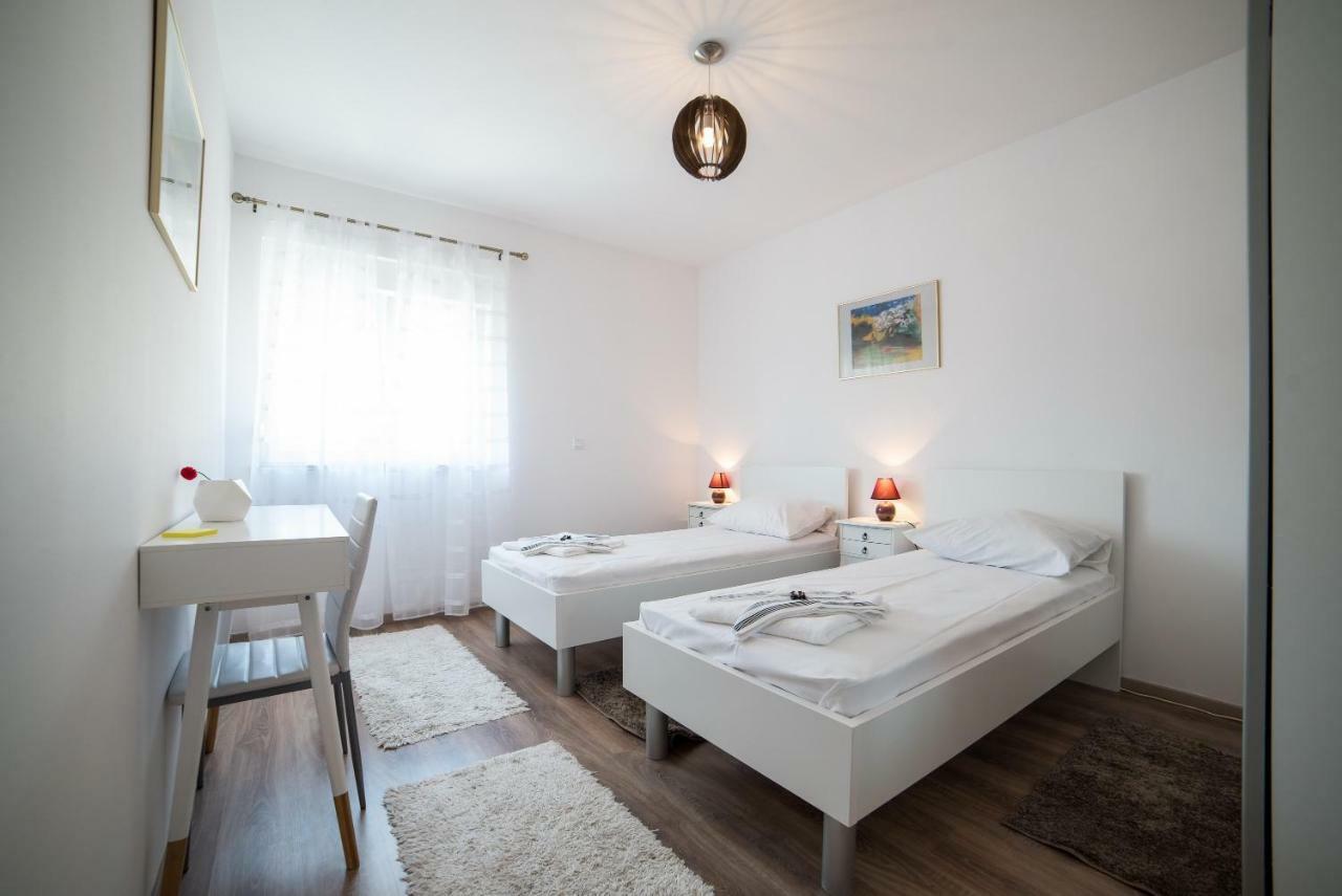 De Luxe Apartment Mediteran 2**** Затон Экстерьер фото